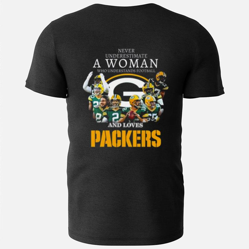 Funny Never Underestimate A Woman And Loves Packers Team Green Bay Packers T-Shirts